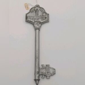 Vintage 1934 CHICAGO WORLD'S FAIR HUGE 10" SKELETON KEY Federal Building Science